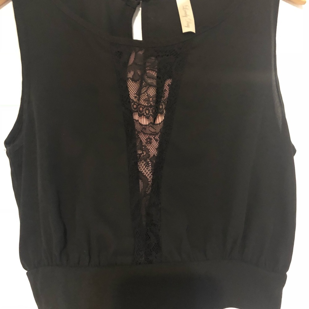 Lacy sheer cropped tank